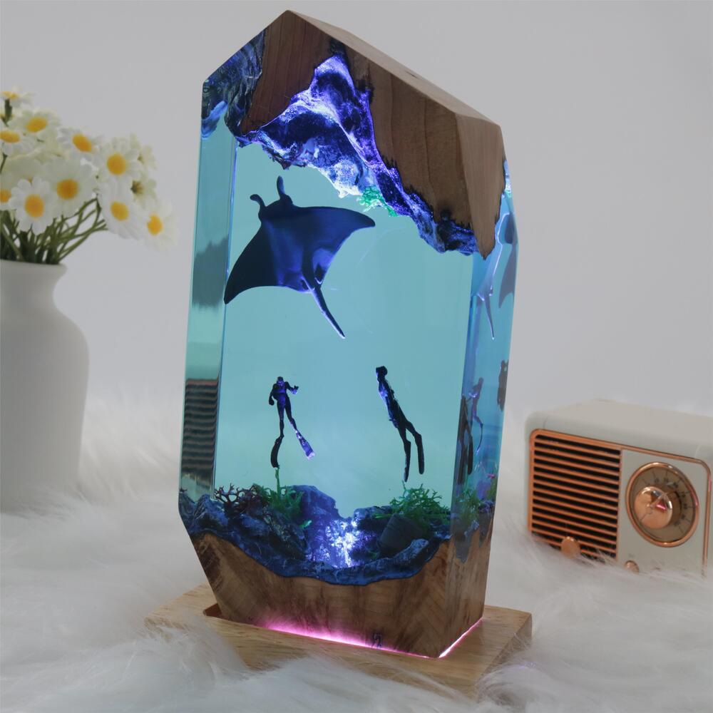 Manta ray,  diver, wood sculpture, epoxy resin lamp （ Best Gift 🎁 ）