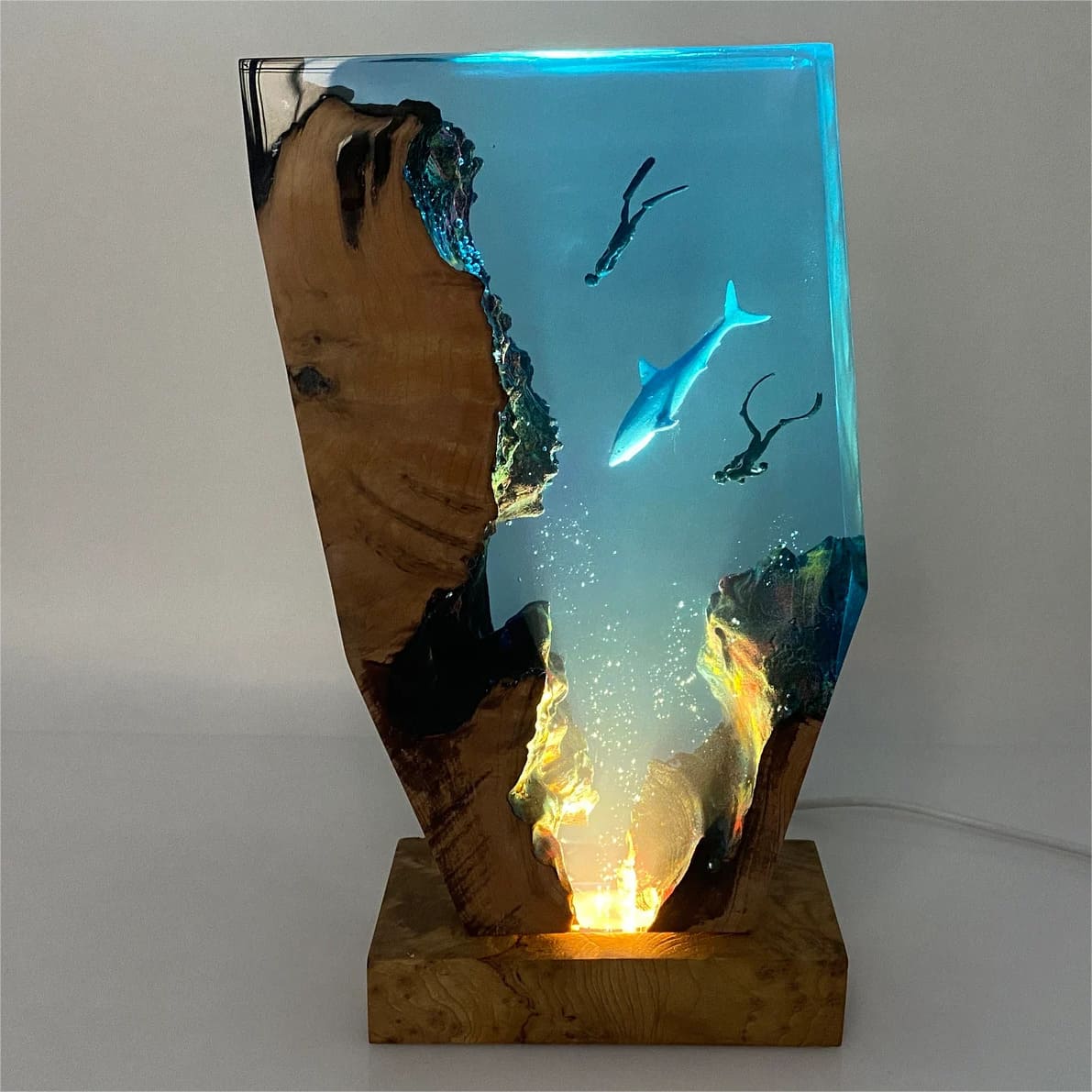Whale and Diver Resin Night Light（ Best Gift 🎁 ）