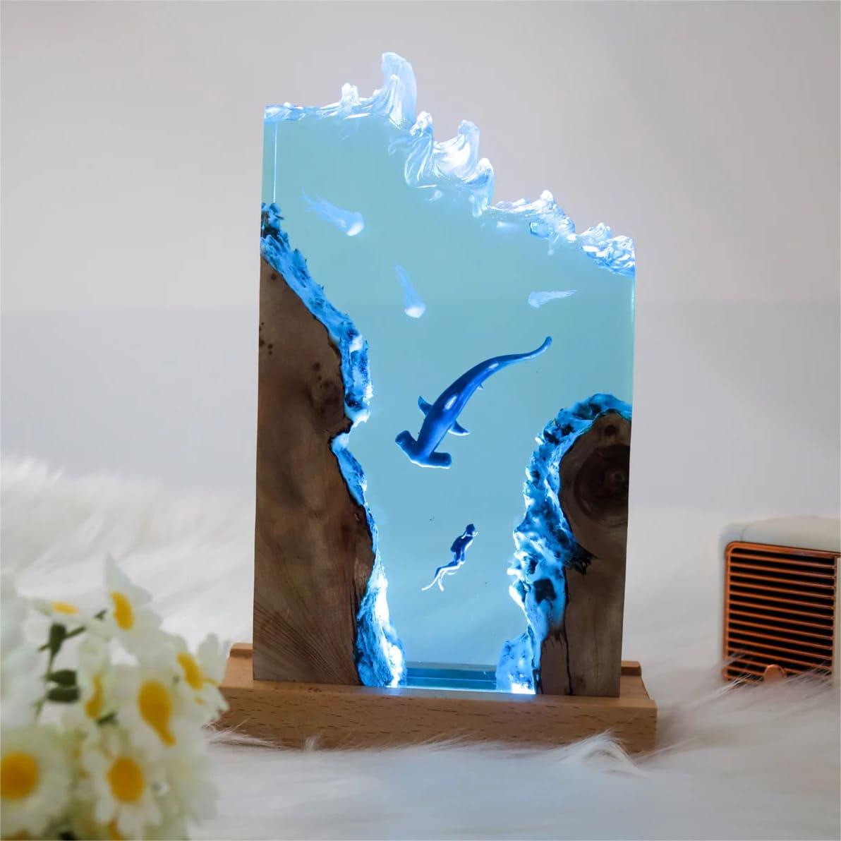 Hammerhead Shark and Diver Resin Night Light，Resin Lamp （ Best Gift 🎁 ）